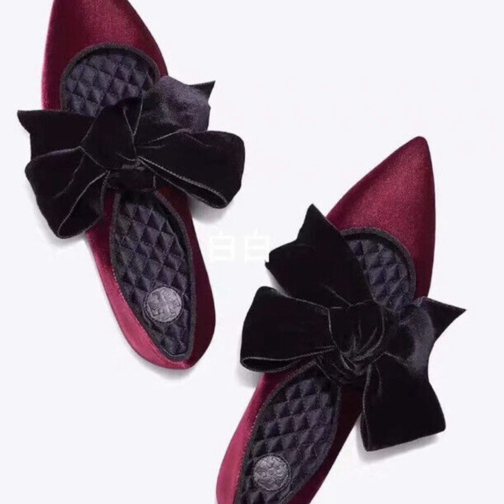 Tory Burch Burgundy Velvet shoes NEVER WORN (no box)